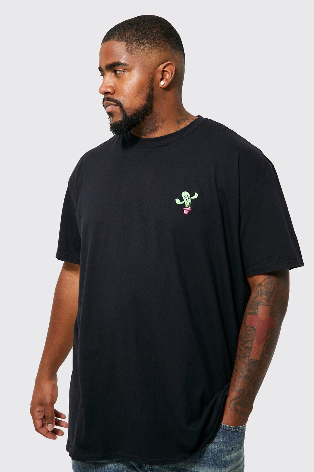 

Футболка с вышивкой plus cactus Boohoo, черный