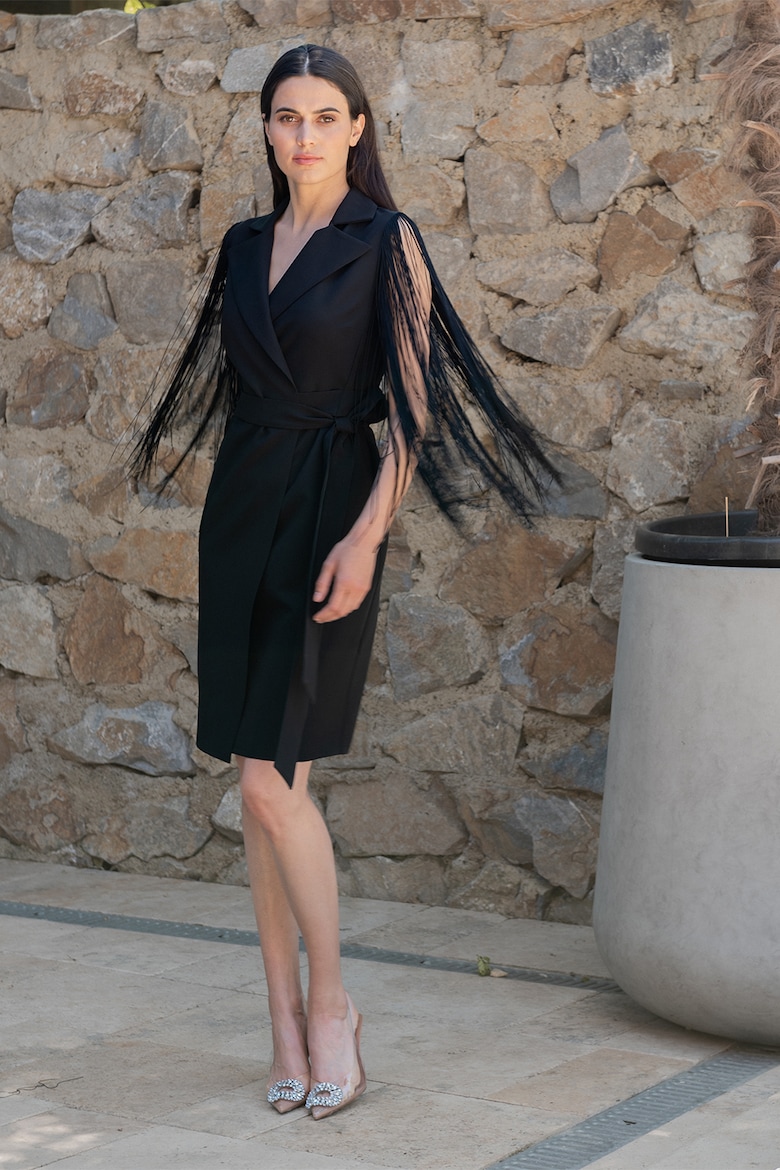 вырезное платье с боковыми карманами concept a trois черный Платье жакетного типа с бахромой Concept A Trois, черный