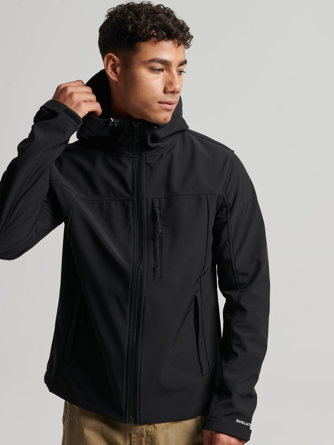 

Треккерская куртка Superdry CODE, черная