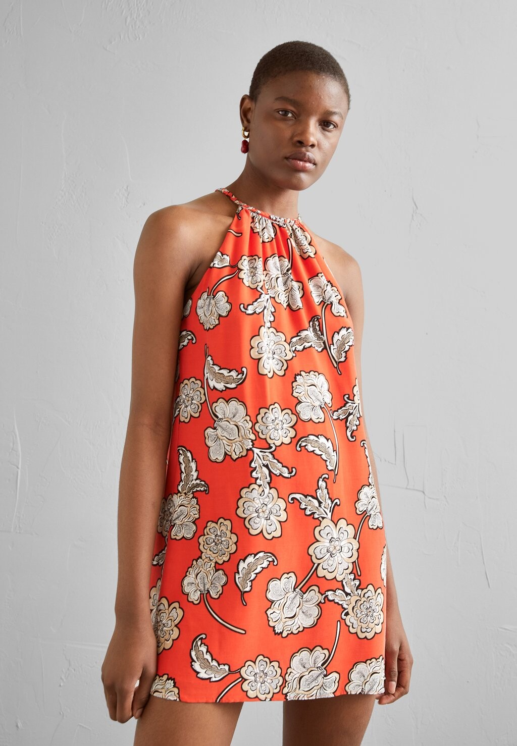 

Летнее платье Quinn Braided Mini Alice + Olivia, цвет landmark