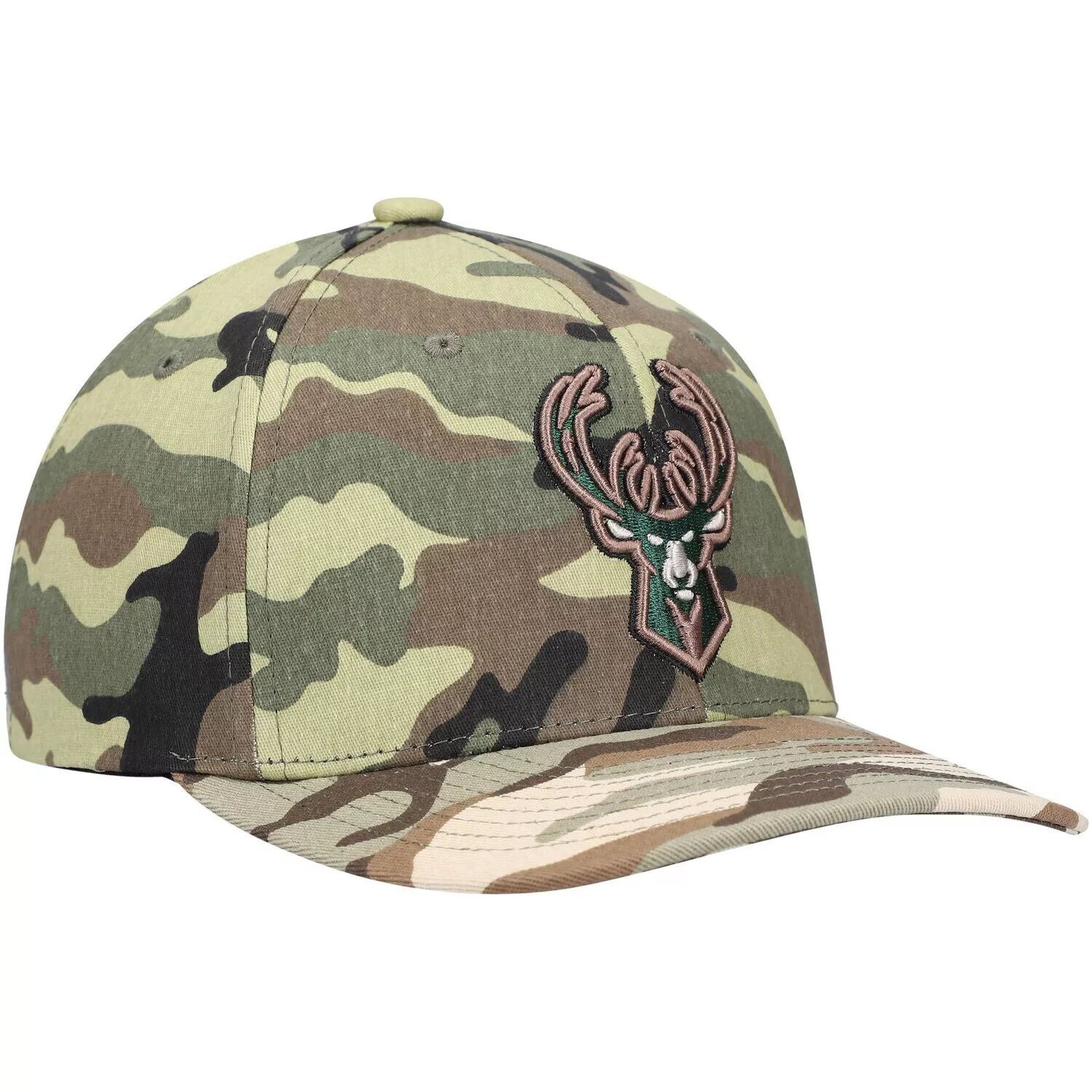 

Мужская кепка Mitchell & Ness Camo Milwaukee Bucks Woodland Desert Snapback