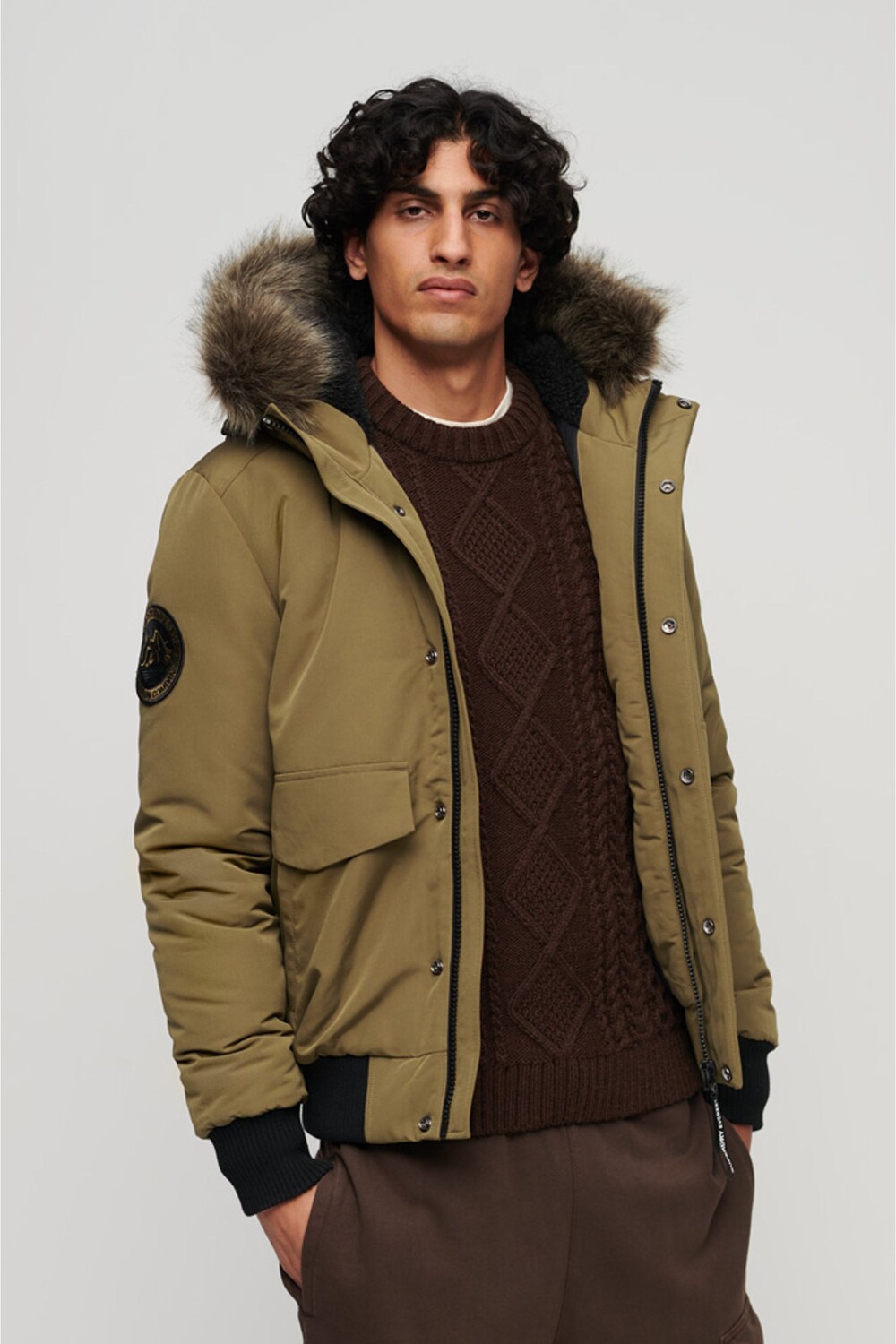 

Бомбер Everest с капюшоном Superdry, зеленый
