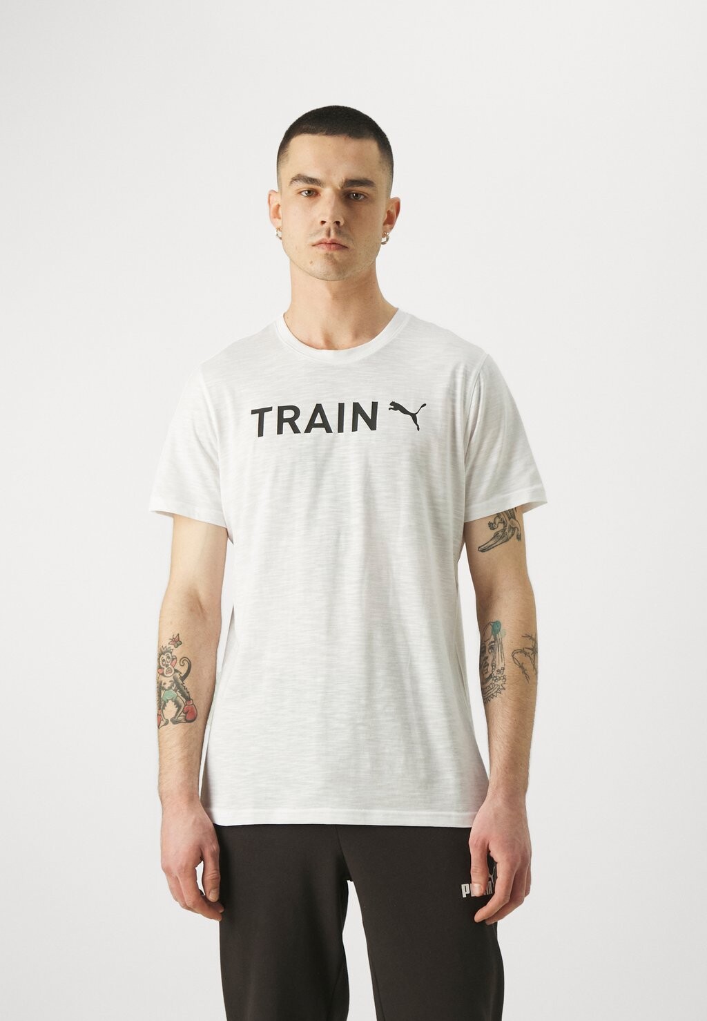

Спортивная футболка Mens Graphic Tee Puma, белый