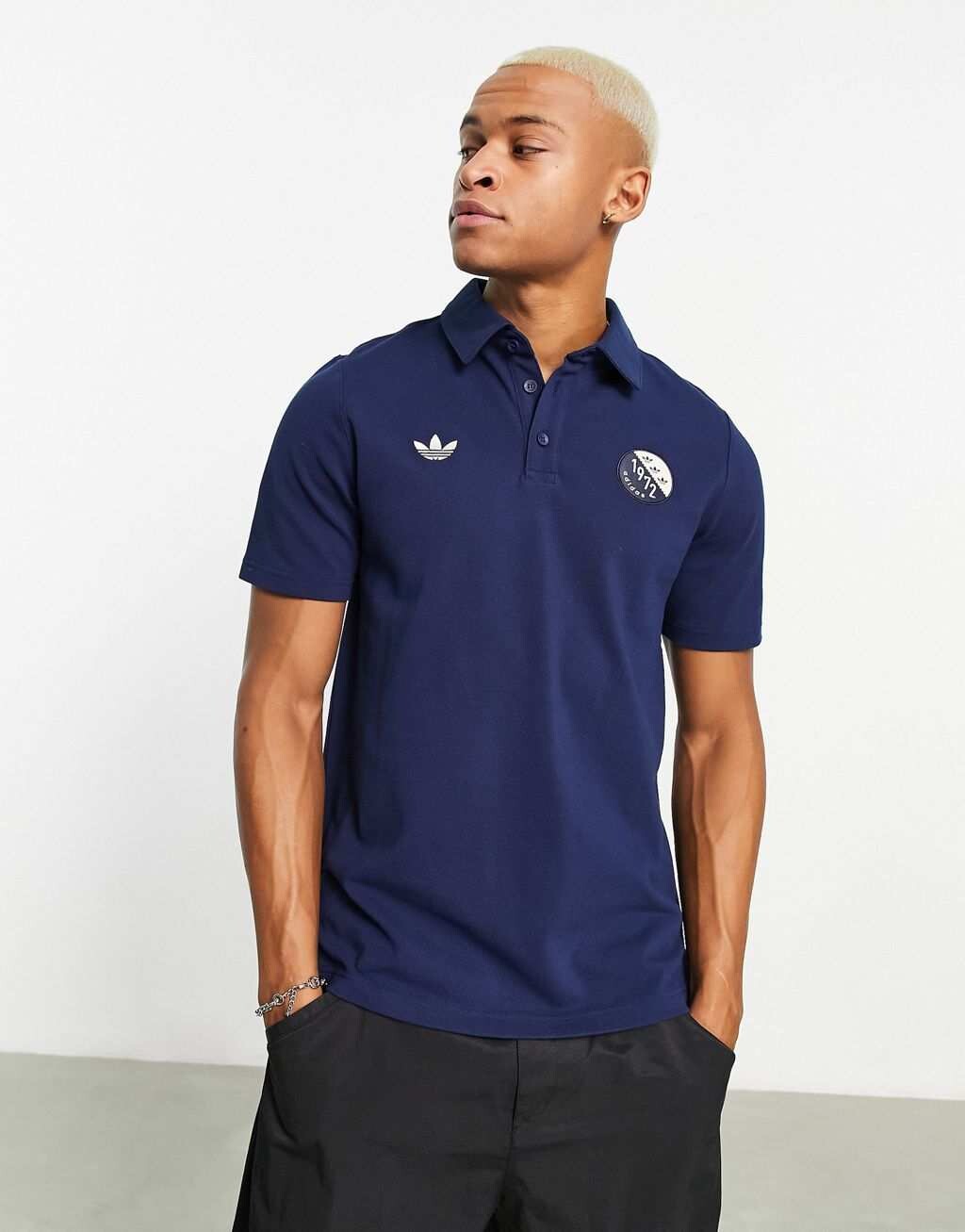 

Темно-синяя рубашка-поло с нашивкой-логотипом adidas Originals Bloke Pop - NAVY