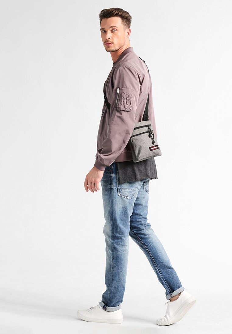 

Сумка через плечо Eastpak