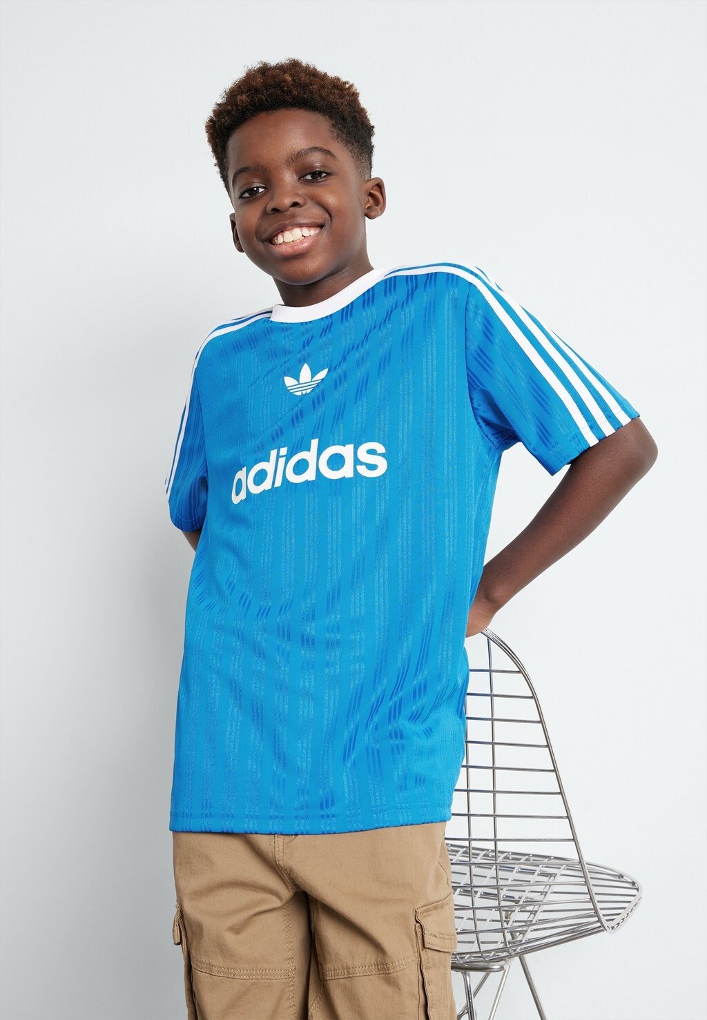 

Футболка с принтом Junior adidas Originals, цвет bluebird