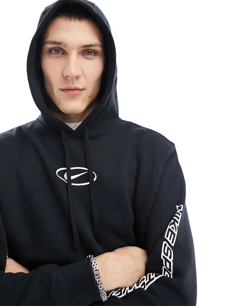 

Черная худи Nike Swoosh с логотипом в центре