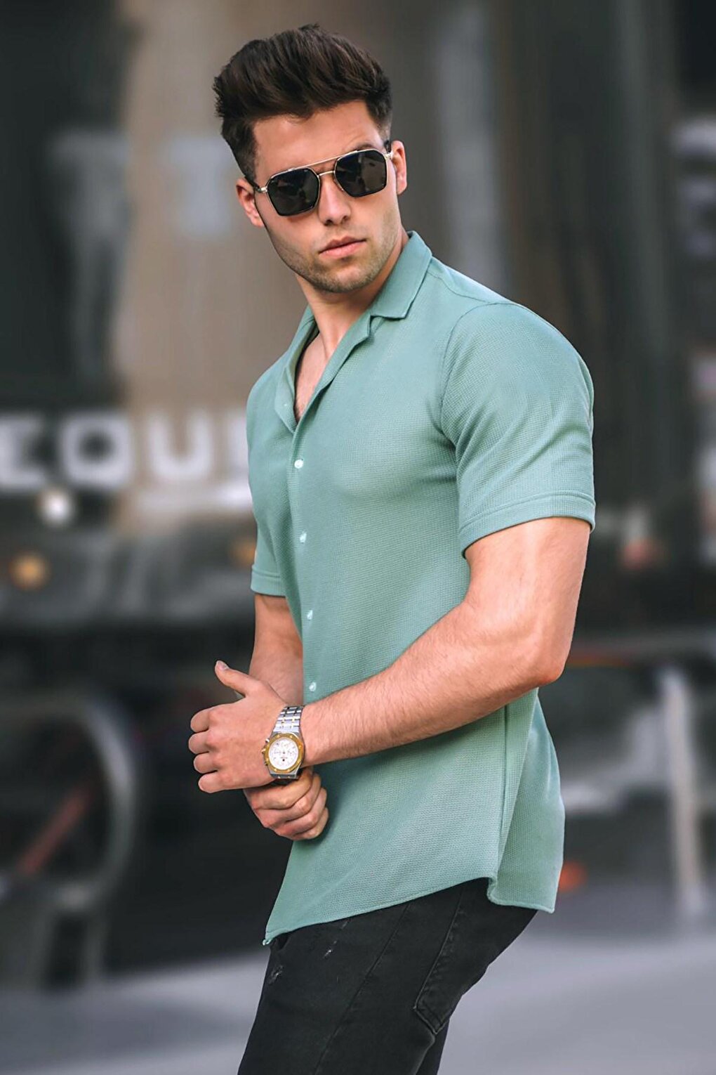 цена Мужская мятно-зеленая рубашка с коротким рукавом 5500 MADMEXT