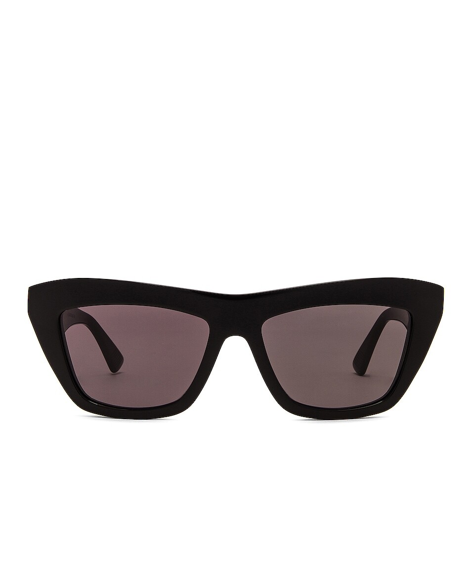 

Солнцезащитные очки Bottega Veneta Acetate, цвет Shiny Black