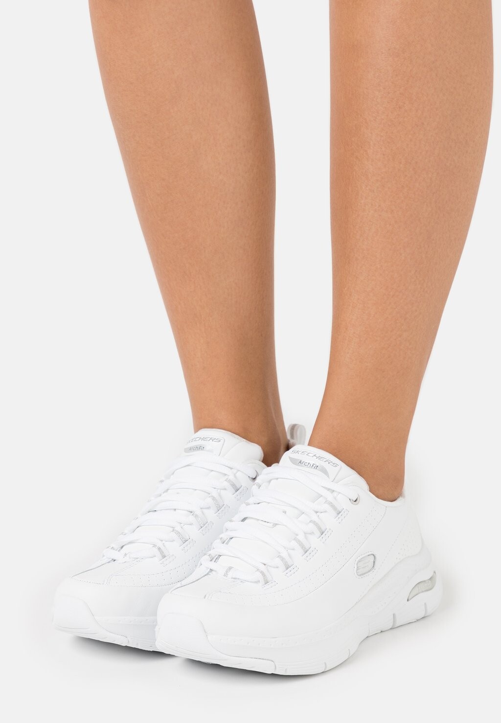 

Кроссовки Skechers