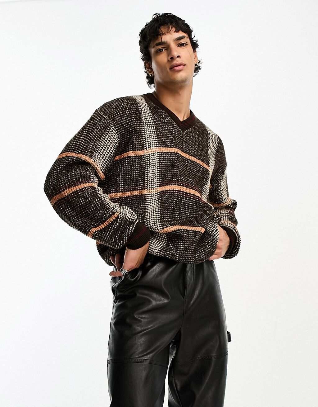 

Трикотажный джемпер свободного кроя в клетку с принтом ASOS DESIGN