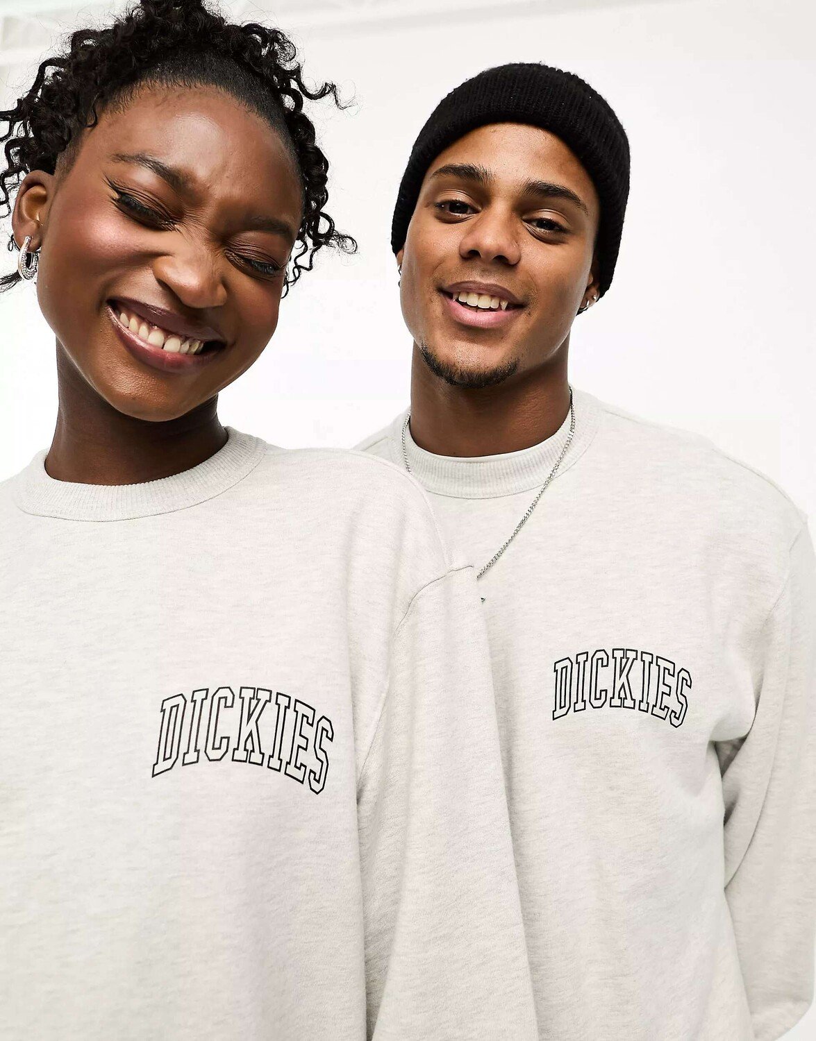 

Серая толстовка с логотипом Dickies aitkin varsity на левой груди, Серый