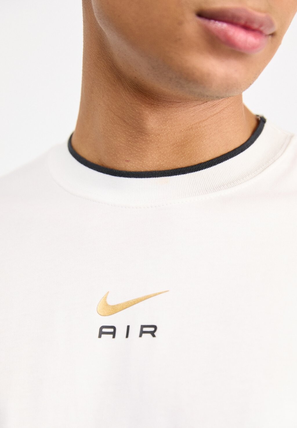 

Базовая футболка Air Fit Tee Nike, белая