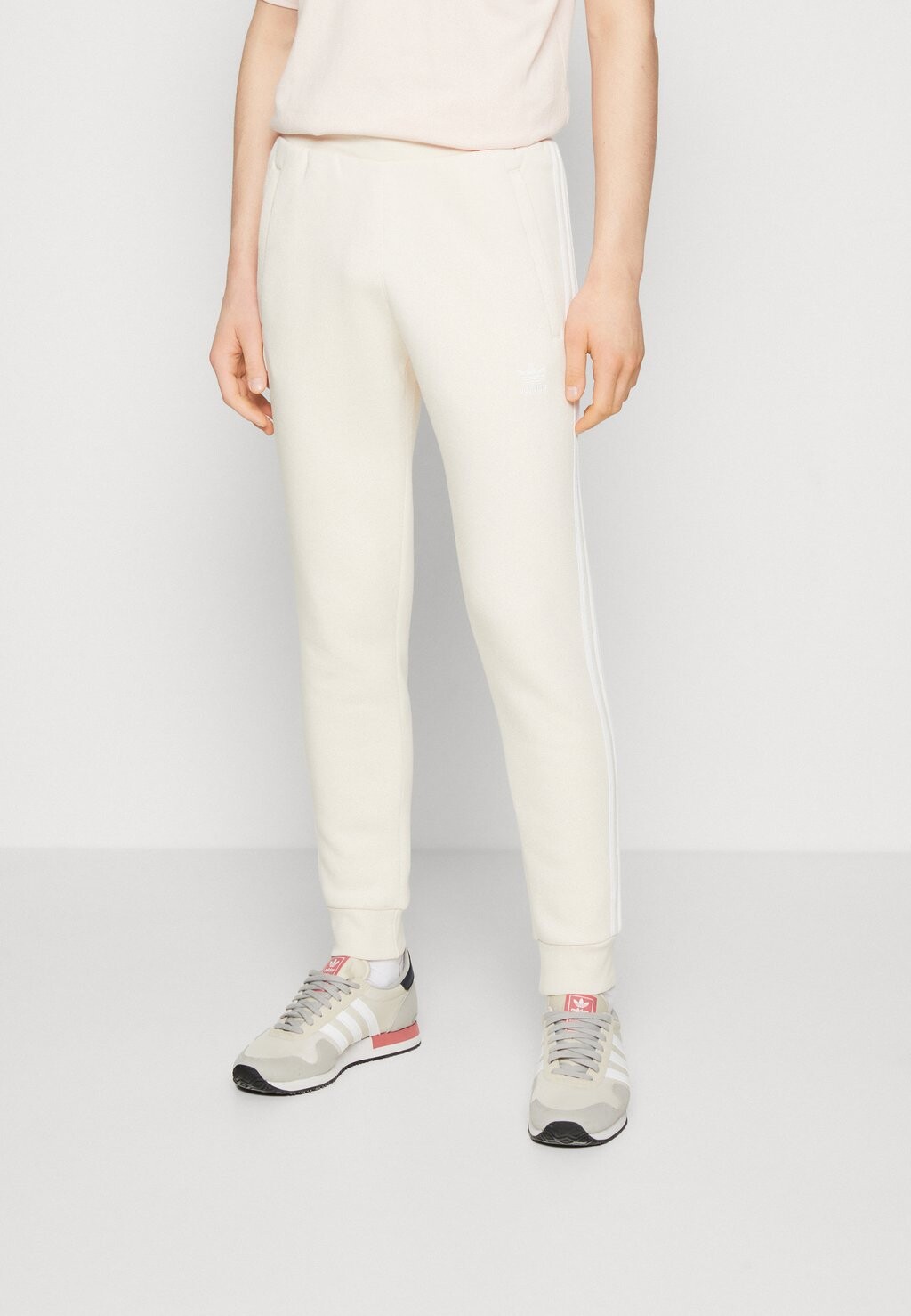 

Спортивные брюки adidas Originals, белый