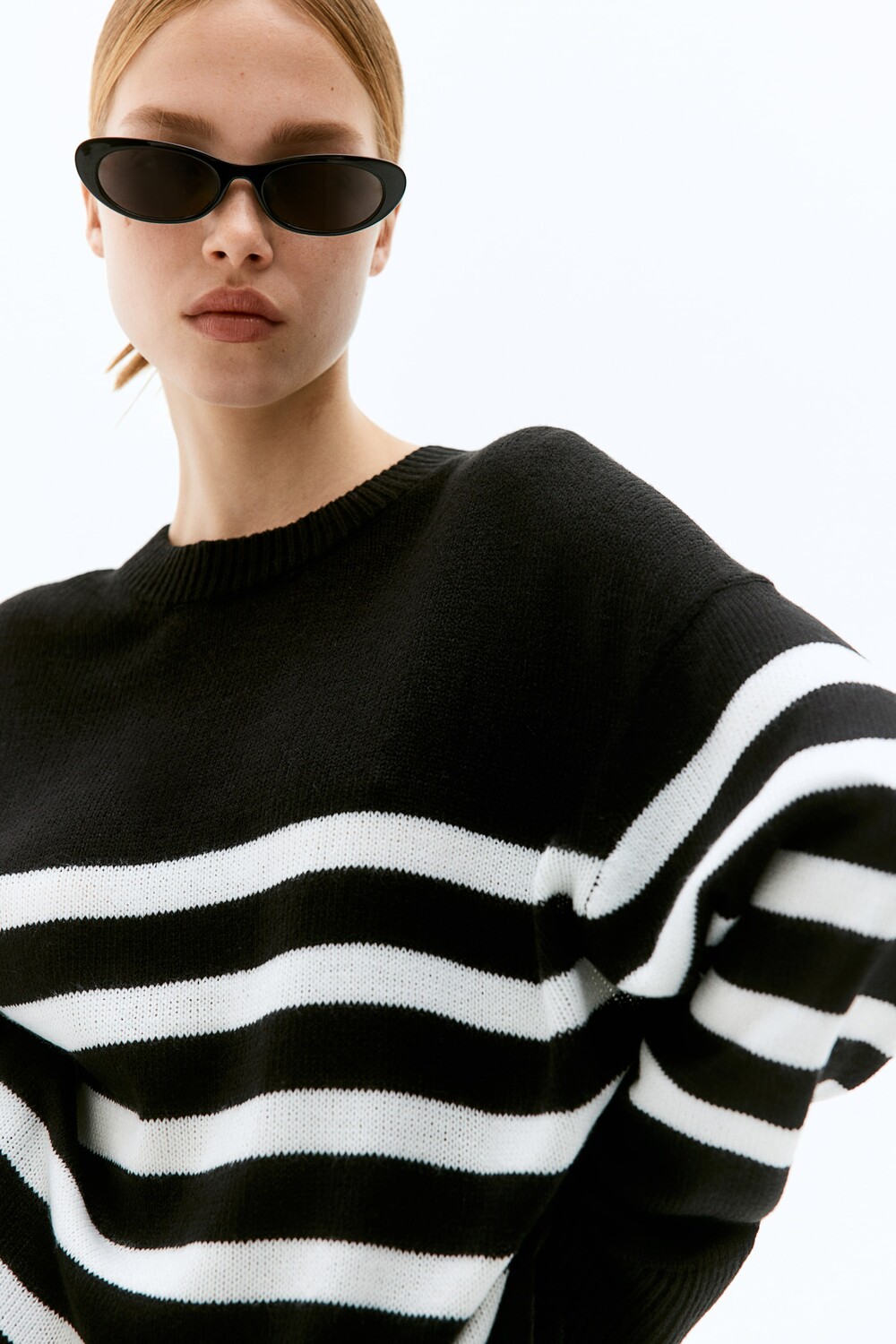 

Свитер H&M, черный