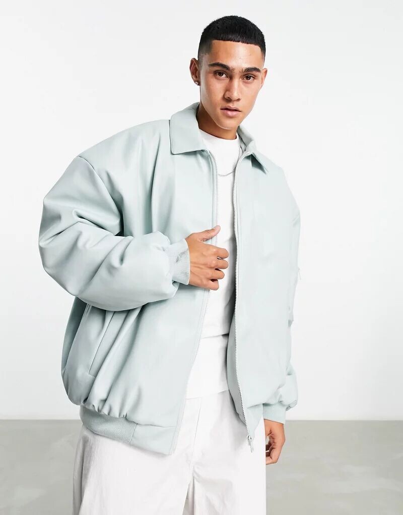 

Синяя объемная куртка-бомбер из искусственной кожи ASOS, Серый