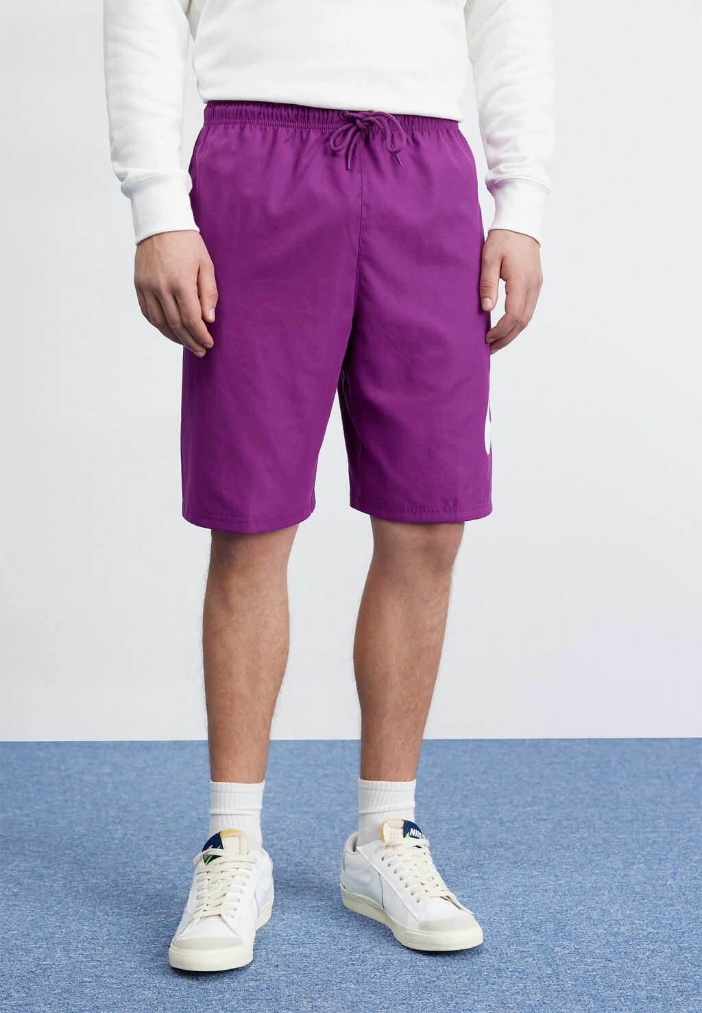 

Шорты CLUB Nike Sportswear, цвет viotech/white