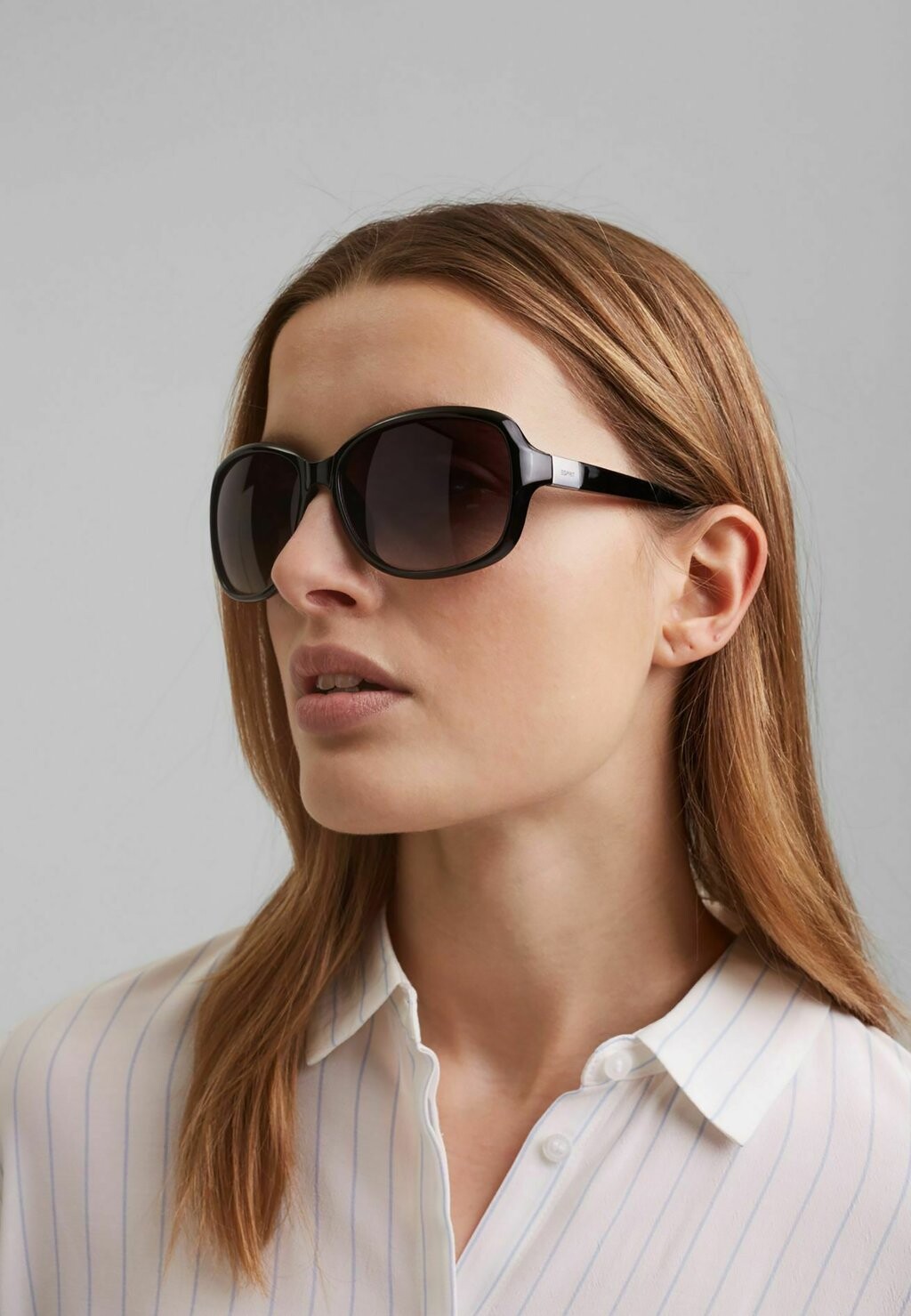 

Солнцезащитные очки Esprit, черный