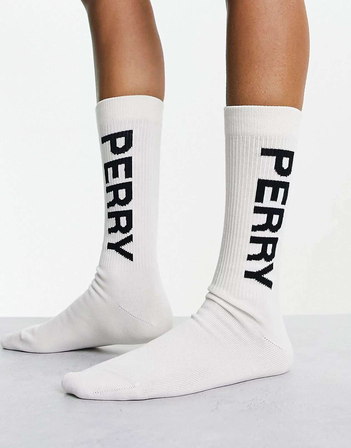 

Белые носки с логотипом Fred Perry