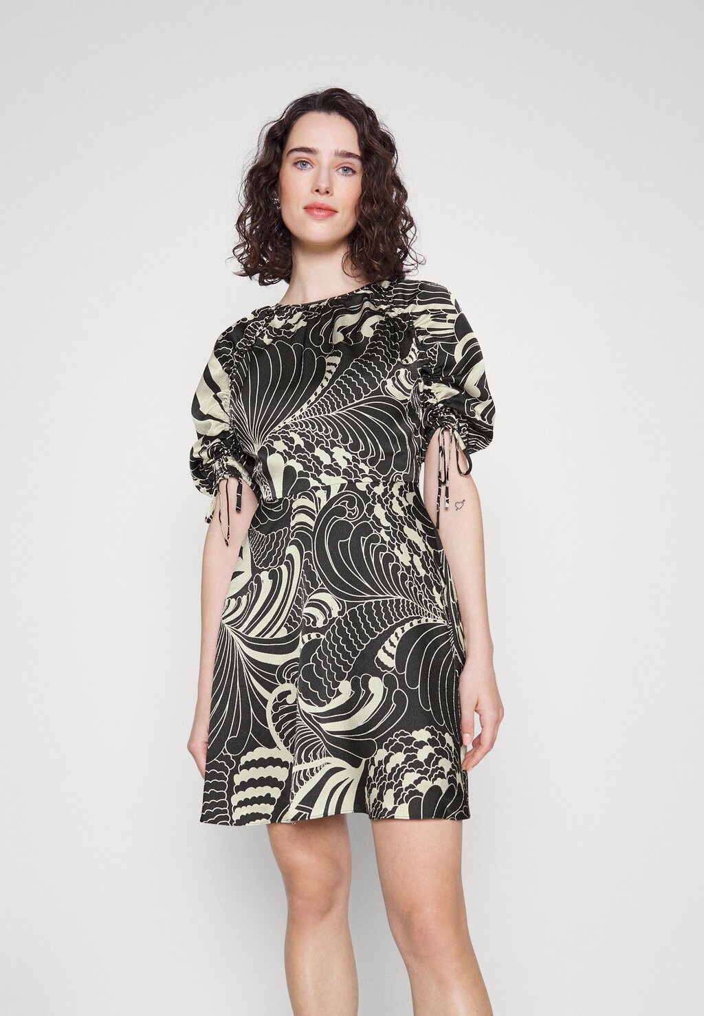 

Повседневное платье Ted Baker, черный