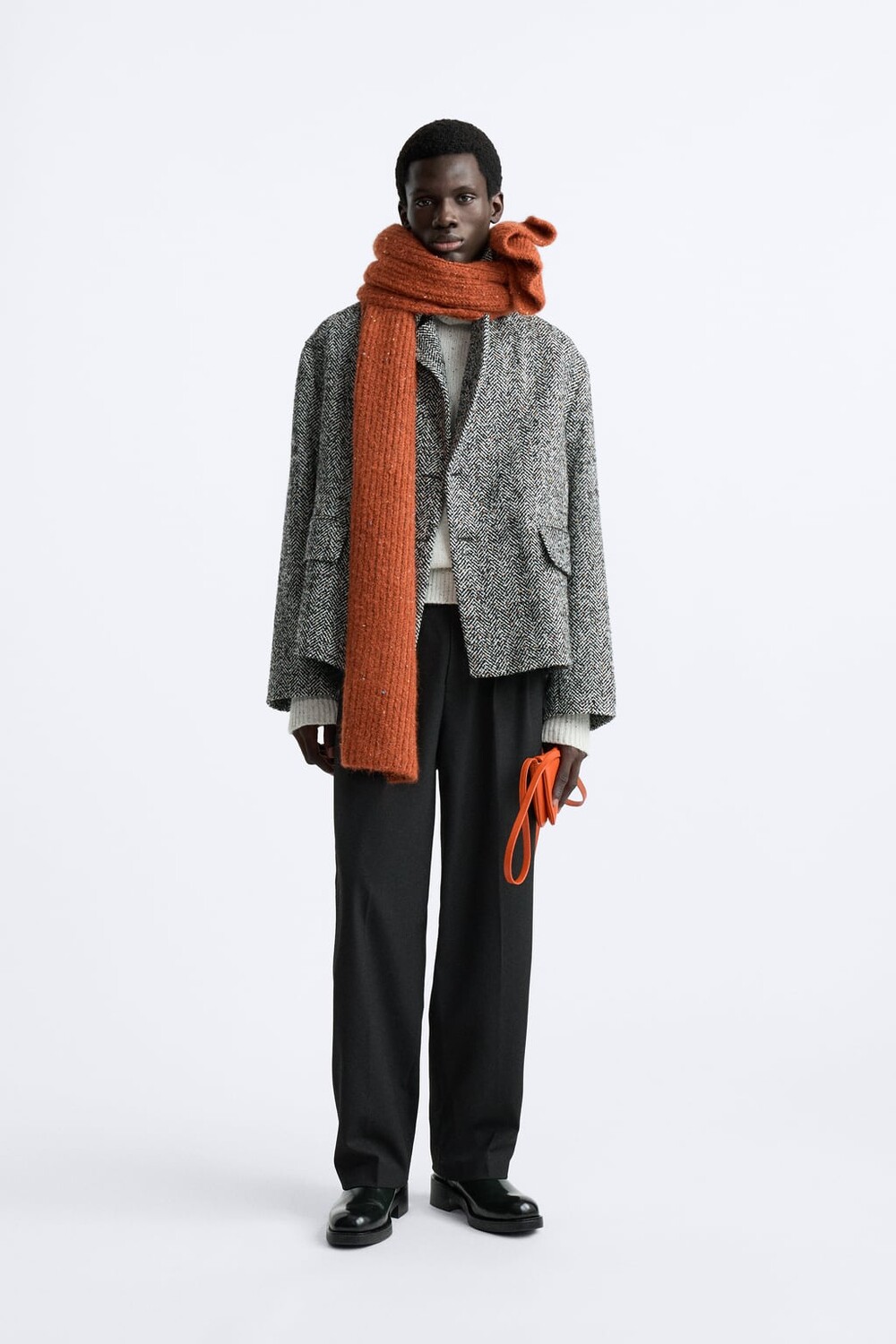 

Фактурная куртка с узором «елочка» ZARA, черный
