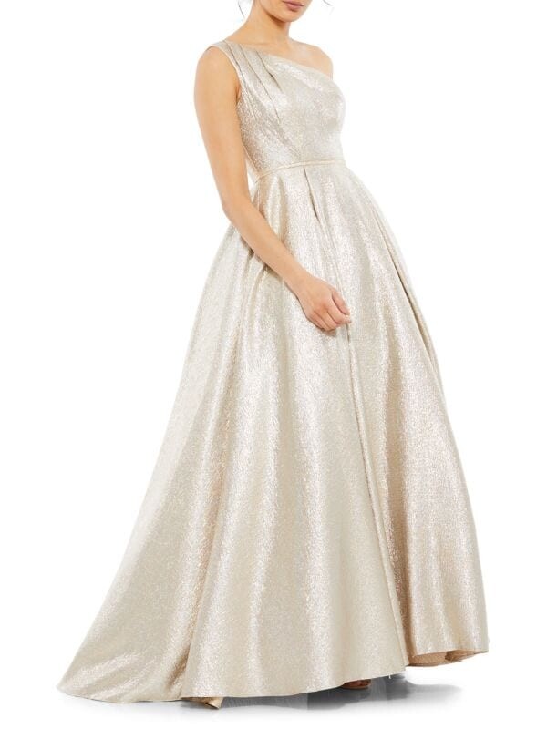 

Мерцающее бальное платье Mac Duggal на одно плечо, oyster