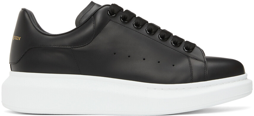 

Черно-белые массивные кеды Alexander McQueen