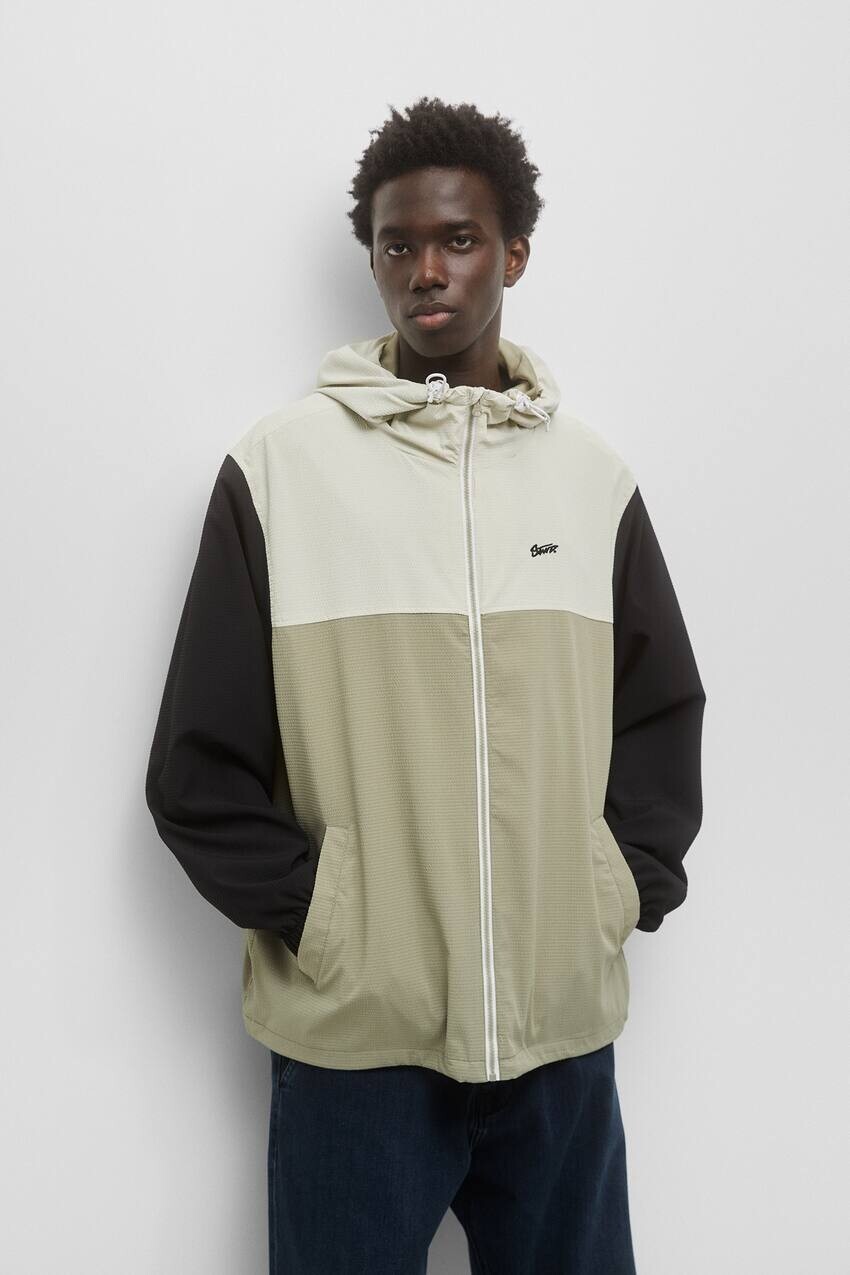 

Короткий плащ Pull&Bear, хаки