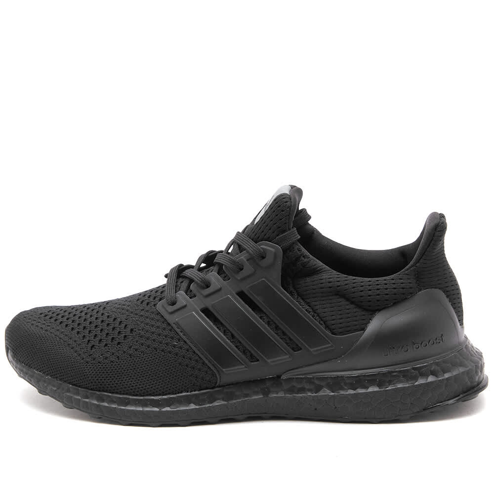 

Кроссовки Adidas Ultraboost 1.0 W, черный/серый