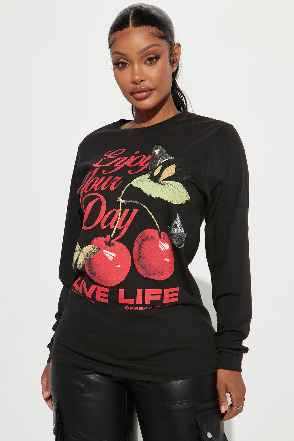 

Футболка Fashion Nova 22025181, черный