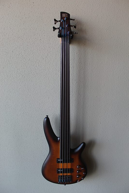 

Абсолютно новая безладовая электрическая бас-гитара Ibanez SRF705 с 5 (пятью) струнами - Brown Burst Flat