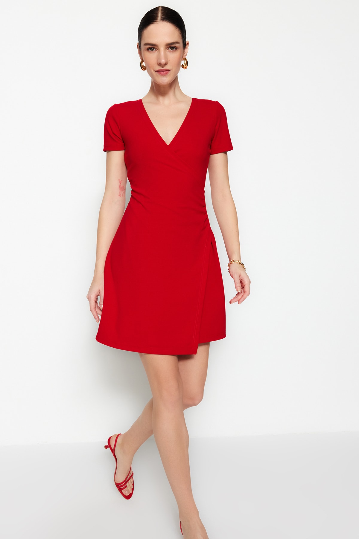 Платье Trendyol мини платье trendyol с цветочным принтом красный