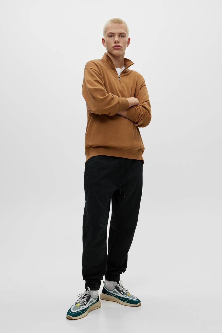 

Базовые джоггеры Pull&Bear, черный