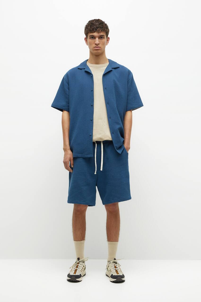 

Шорты-бермуды в стиле Trunk Pull&Bear, синий