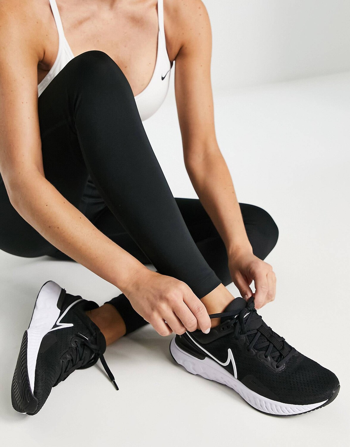 

Кроссовки Nike Running React Miler 3, черный