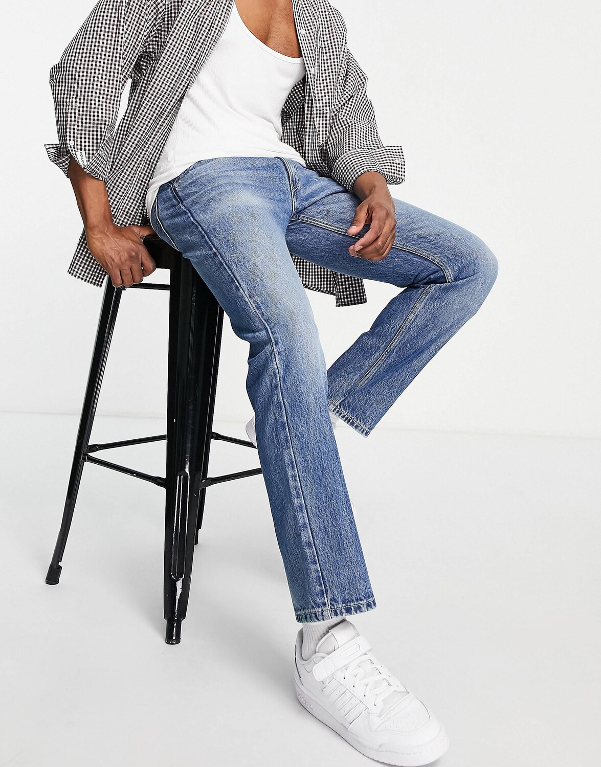 

Темно-синие джинсы прямого кроя Levi's Silvertab