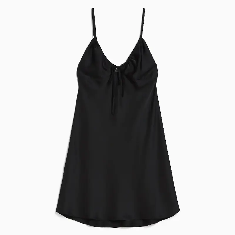 

Платье Bershka Strappy Flowing Satin Mini With Gathering, черный