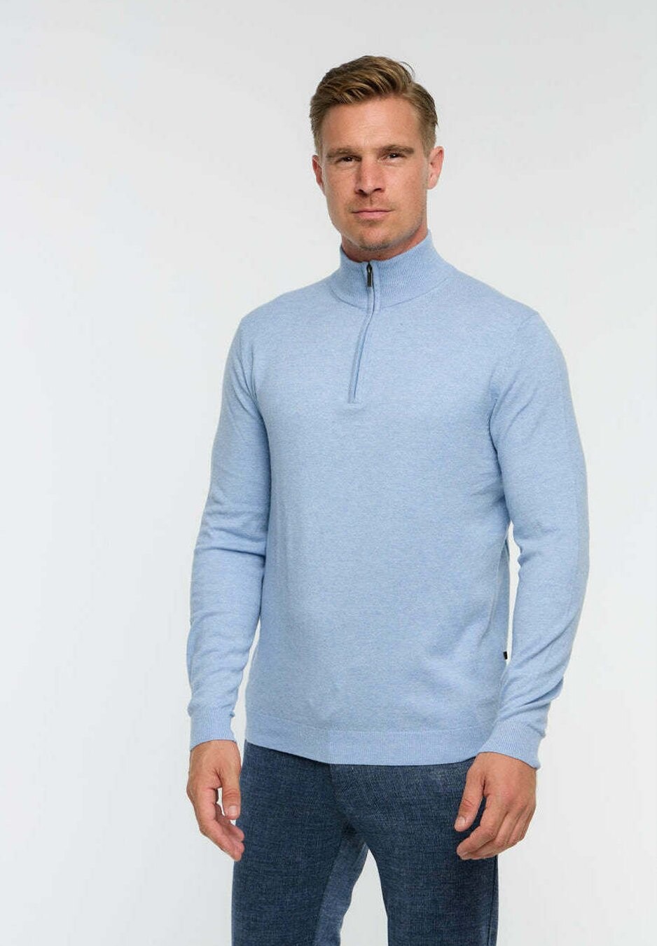 

Свитер вязаный DIZIP Zuitable, цвет light blue