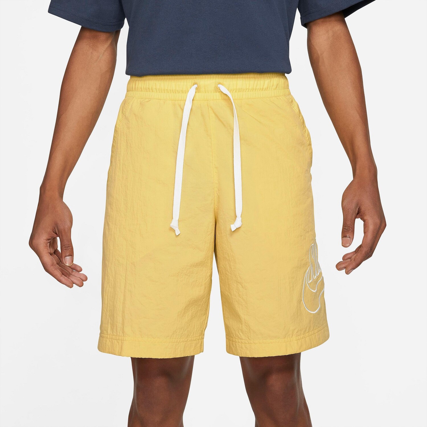 

Мужские тканые шорты Nike Sportswear Alumni, желтый