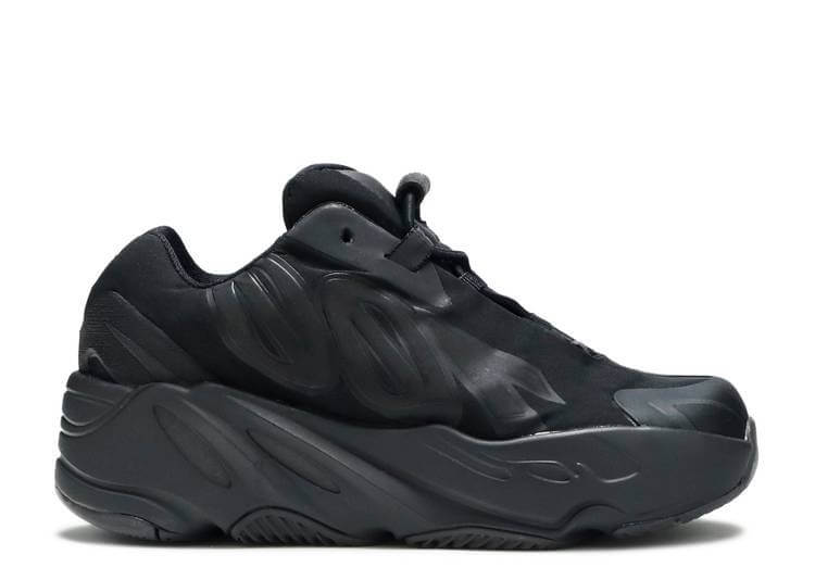 Кроссовки Adidas Yeezy Boost 700 Mnvn Infant 'Triple Black', черный (Размер 24.5 RU) printio холст 20×30 kanye west