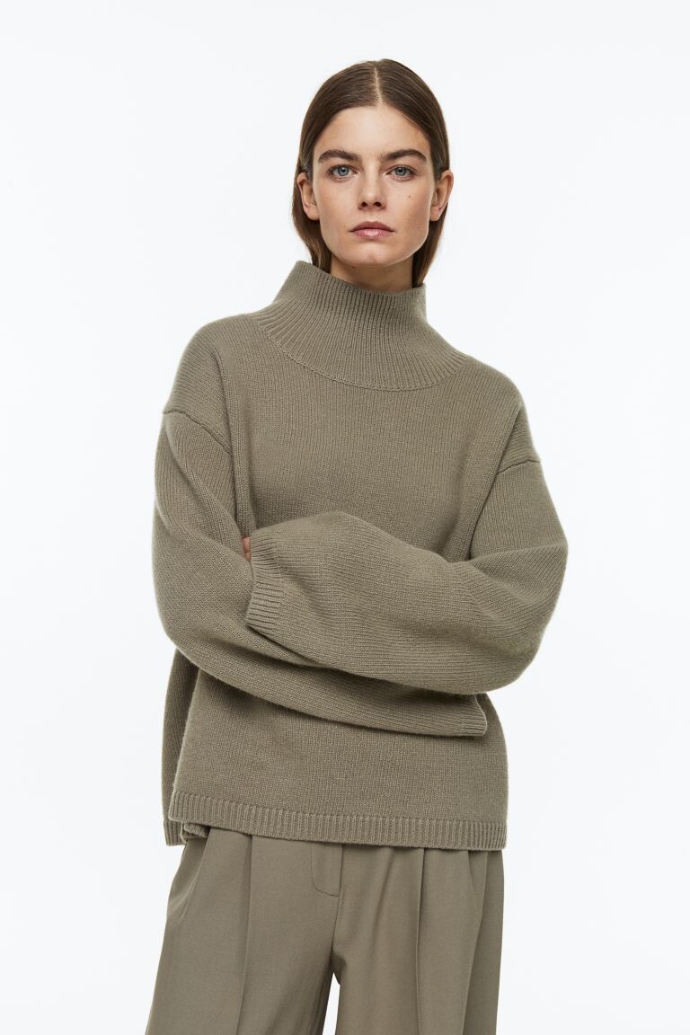 

Свитер оверсайз с оттенком кашемира H&M, хаки зеленый