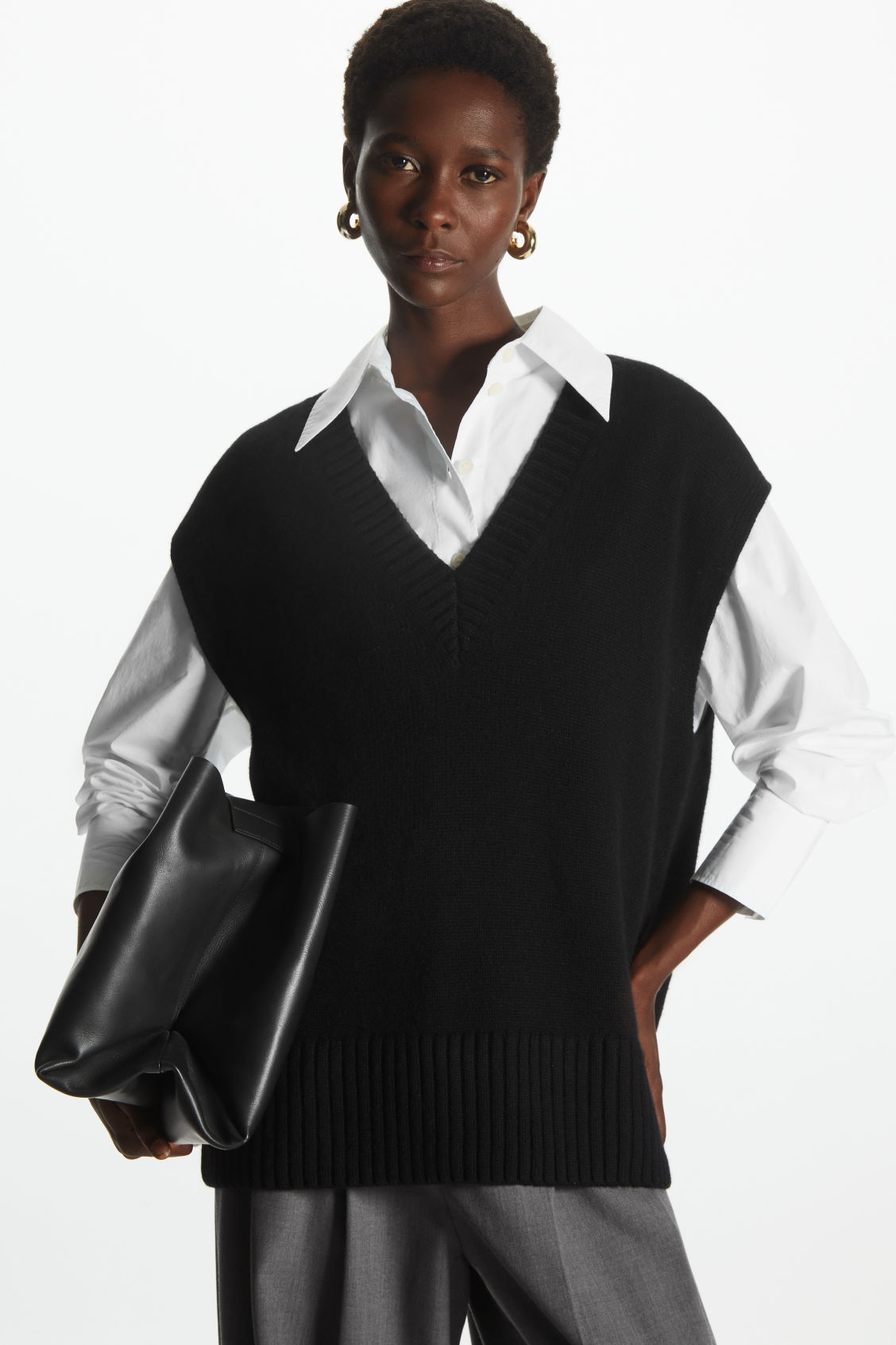 Жилет из чистого кашемира, черный 12storeez платье с v образным вырезом из 100% кашемира кэмел fw18
