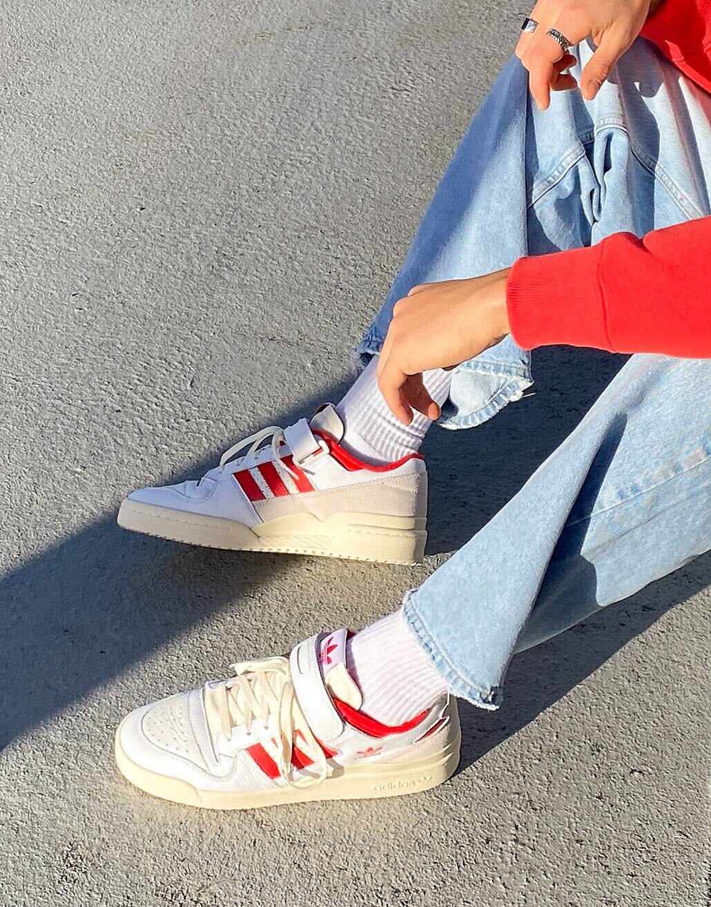 

Низкие кроссовки adidas Originals Forum 84 белого и ярко-красного цветов