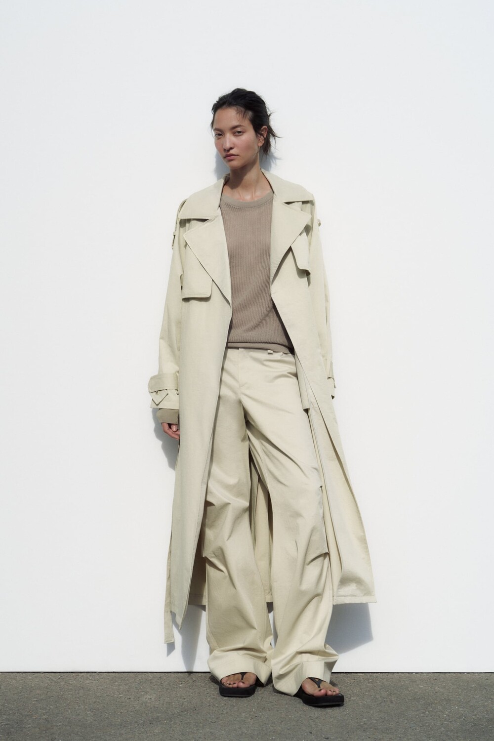 

Тренч из вощенного хлопка ZARA, песок