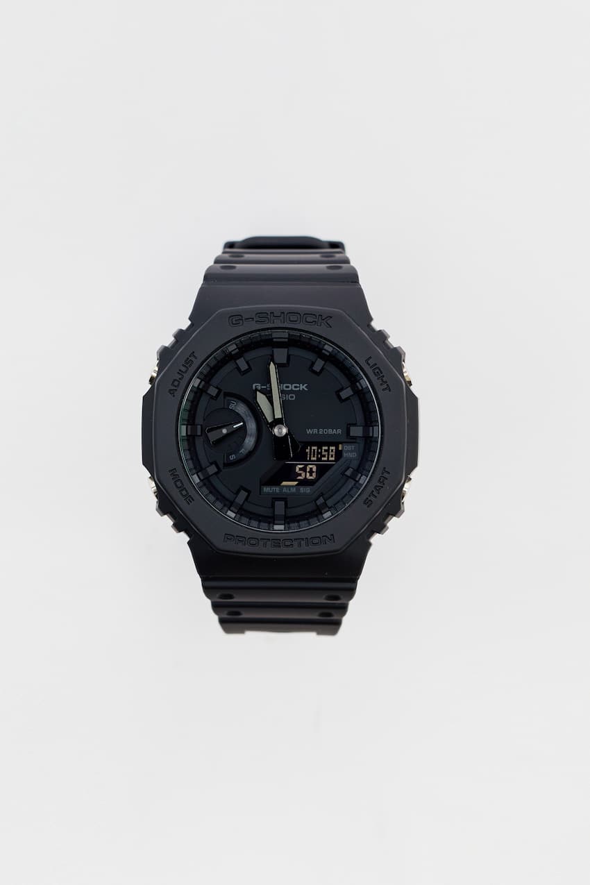 Часы G-Shock GA-2100-1A1ER Casio Pull&Bear, черный мужские спортивные часы 2022 года цифровые квадратные светодиодные часы с будильником и хронографом водонепроницаемые ультратонкие черные