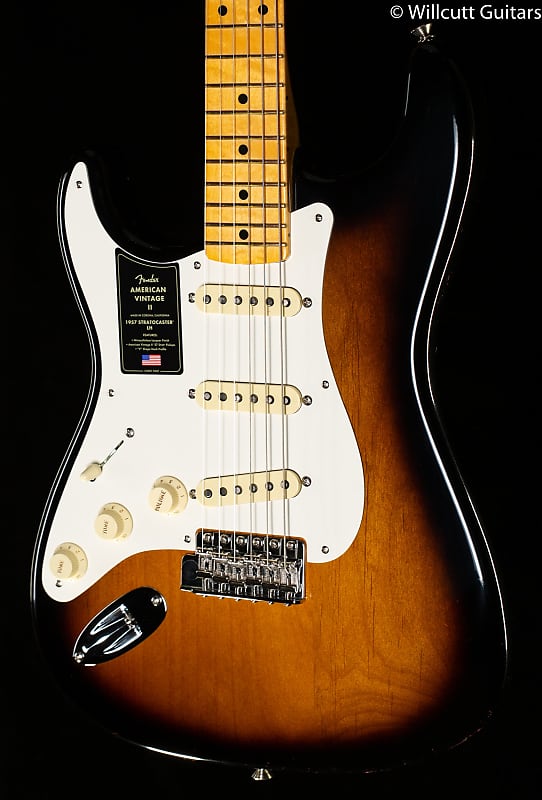 Fender American Vintage II 1957 Stratocaster 2-Color Sunburst для левой руки (836) Fender American II Stratocaster Left-Handed (836) электрогитара fender american vintage ii 1961 stratocaster left handed olympic white w case