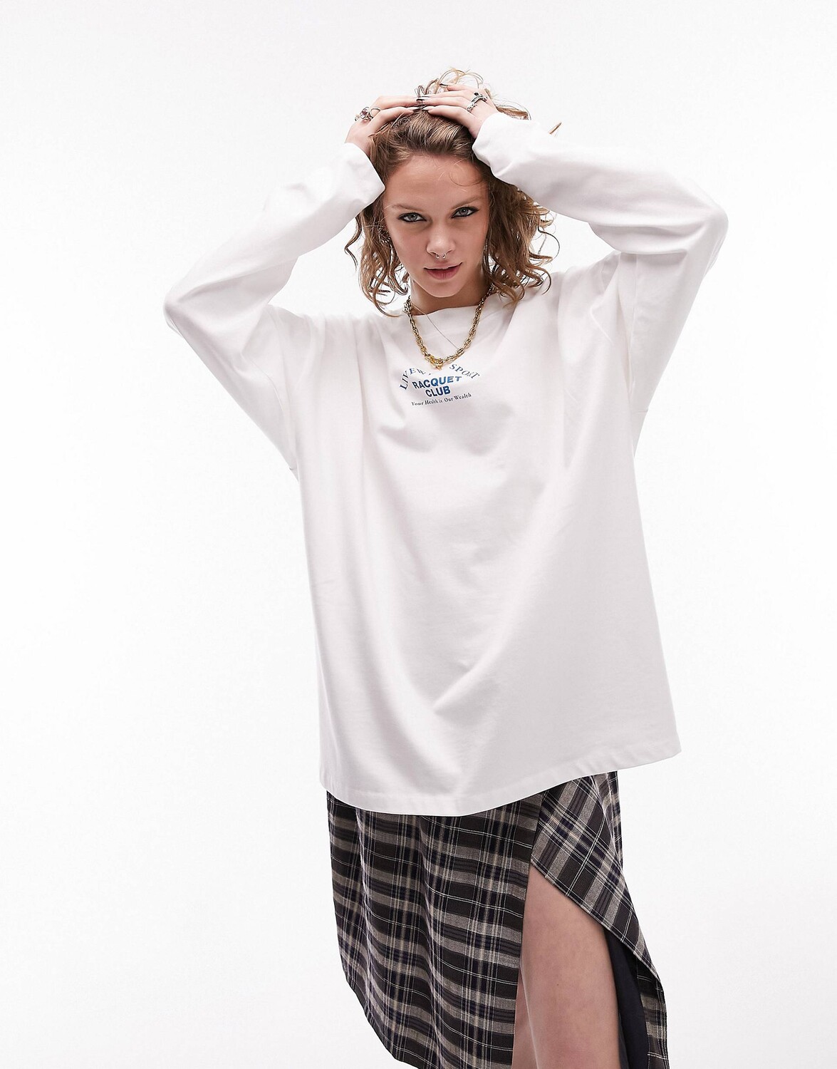 

Белая футболка с длинными рукавами и графичным принтом Topshop livewell sport