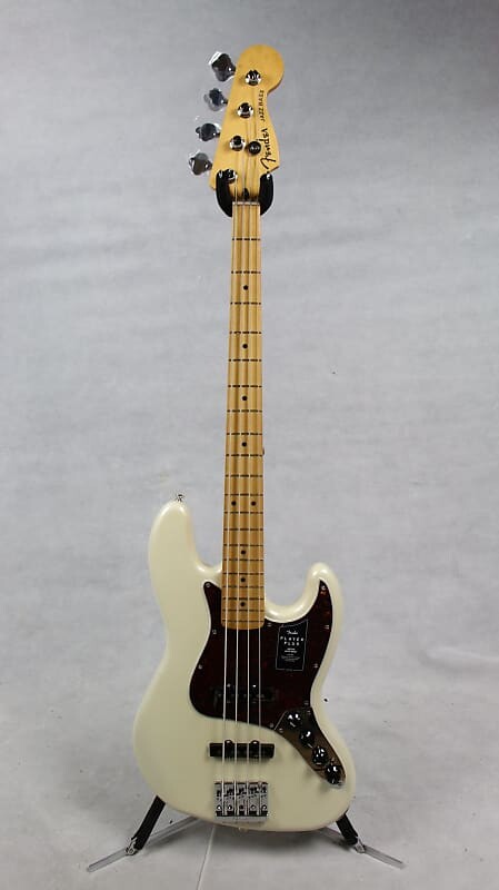 

Fender Player Plus Jazz Bass Кленовый гриф Olympic Pearl с сумкой