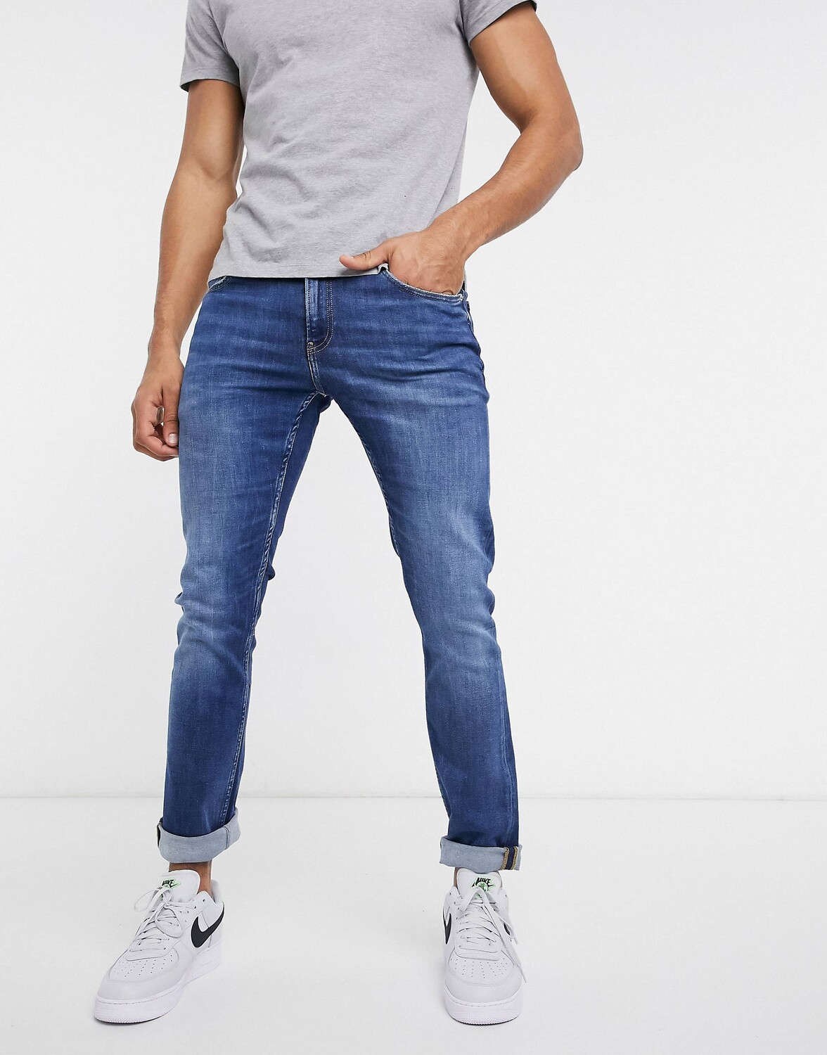 

Узкие джинсы Calvin Klein Jeans средней степени потертости