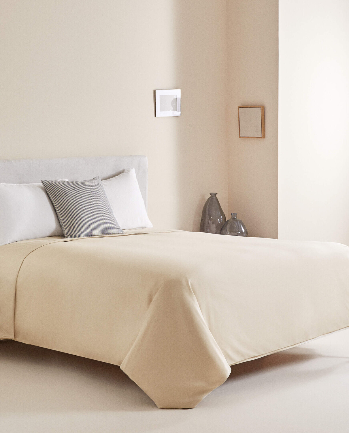 

Простыня натяжная Zara Home Percale cotton (180 threads), бежевый